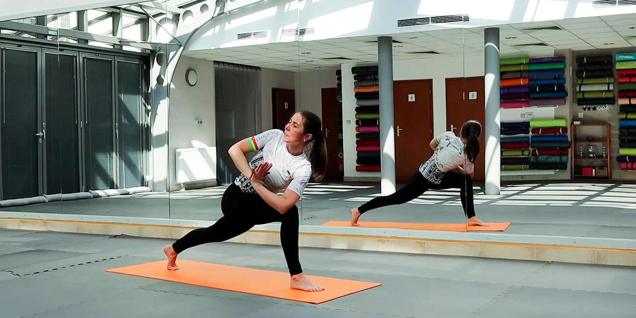 yoga 16 course cover