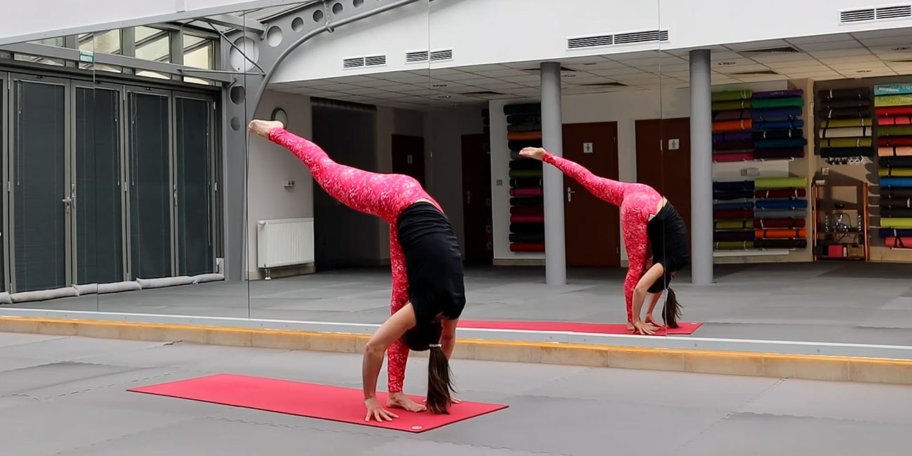 yoga 19 course cover